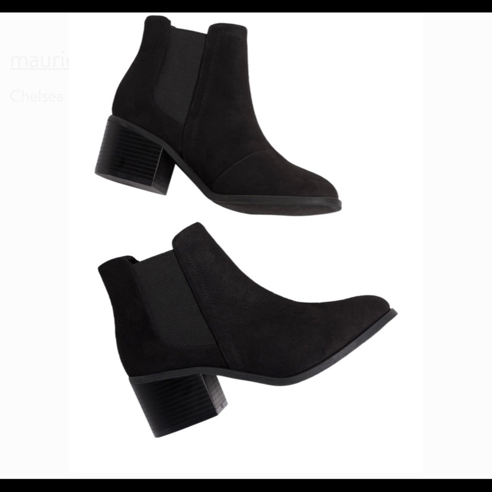 Black Chelsea bootie